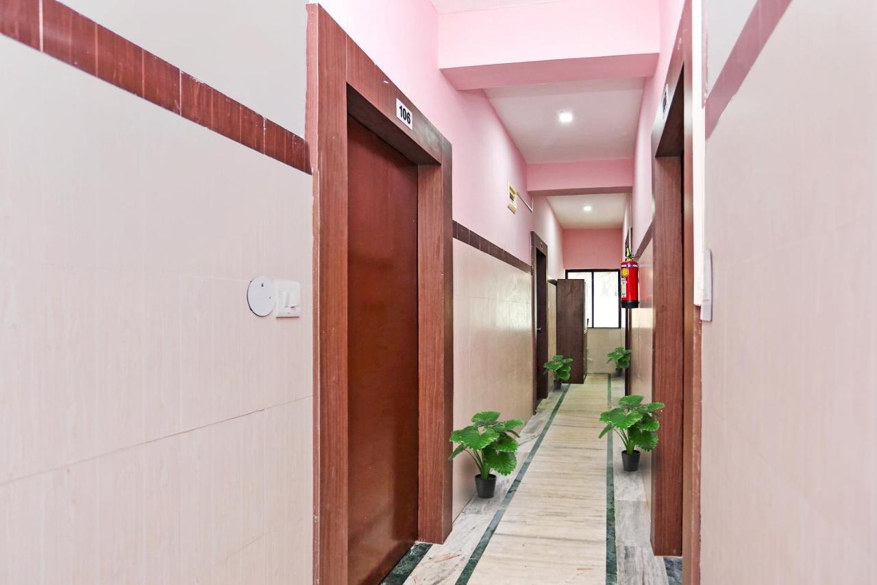 Super Collection O Aryan Hotel Khandagiri Экстерьер фото