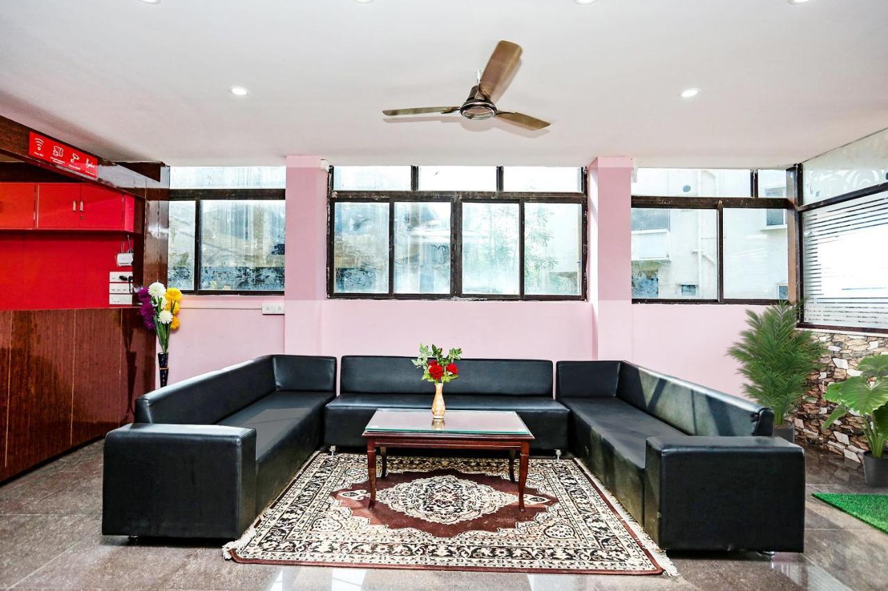 Super Collection O Aryan Hotel Khandagiri Экстерьер фото
